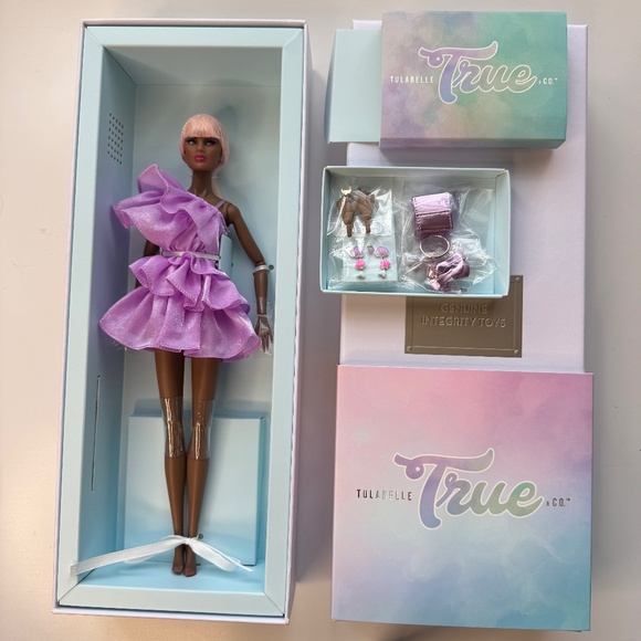 Hollis Hughes Three Of Heart Doll The Tulabelle True & Co Prismatica NRFB 88079 - Picture 1 of 4